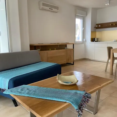 Lone The View Apartment